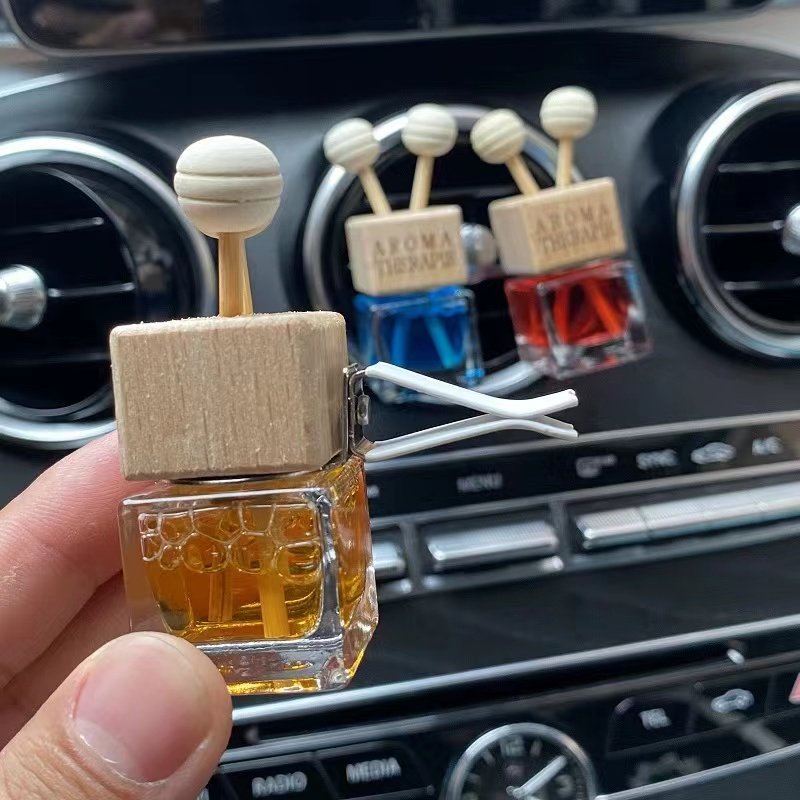 Luxury 8ML Glass Bottle Car Perfume Diffuser Modern Car Vent Air Freshener Vent Perfume for Lily Ocean Jasmine Fragrances