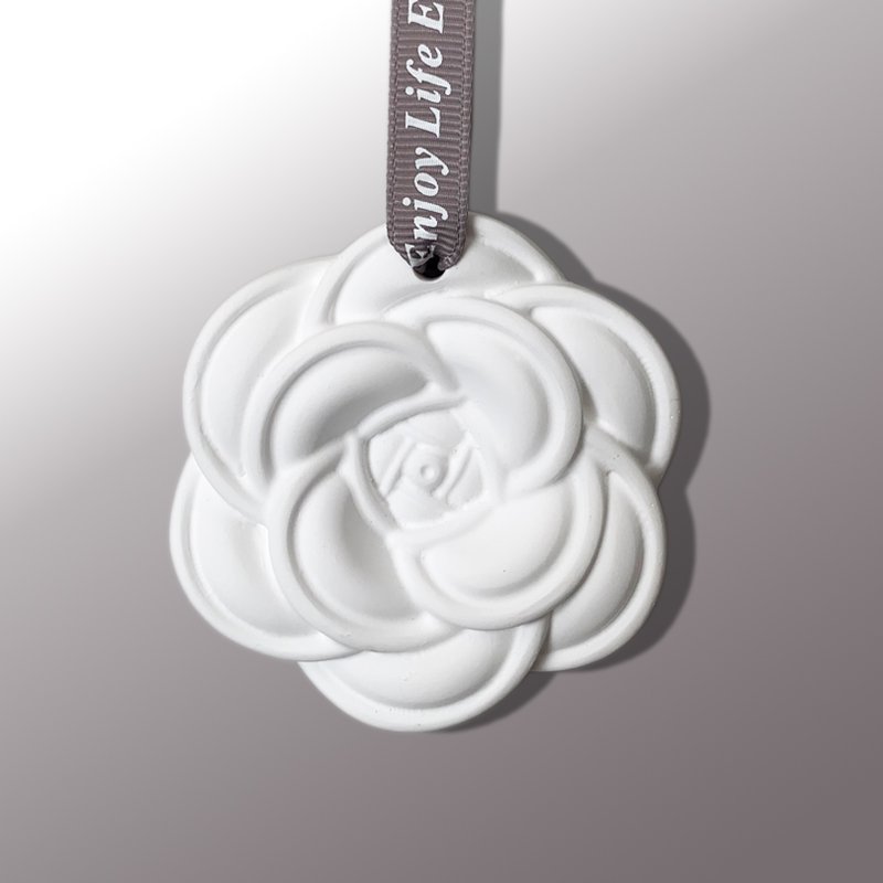 Factory Direct Colorful Air Freshener Home Decoration Wedding Gift Hanging Scented Ceramic Flower Porcelain Fragrance Diffuser