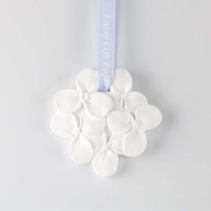 Stocked Wholesale Hydrangea Flower Scented Plaster Home Car Decoration Hanging Ceramic Flower Aroma Fragrance Oil Stone Diffuser