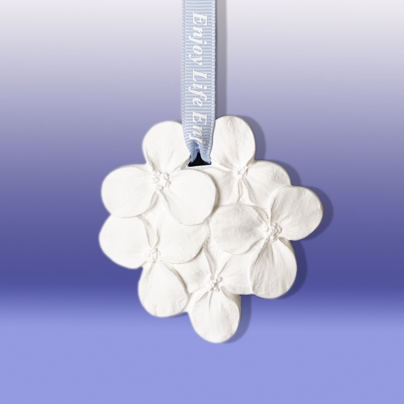 Stocked Wholesale Hydrangea Flower Scented Plaster Home Car Decoration Hanging Ceramic Flower Aroma Fragrance Oil Stone Diffuser