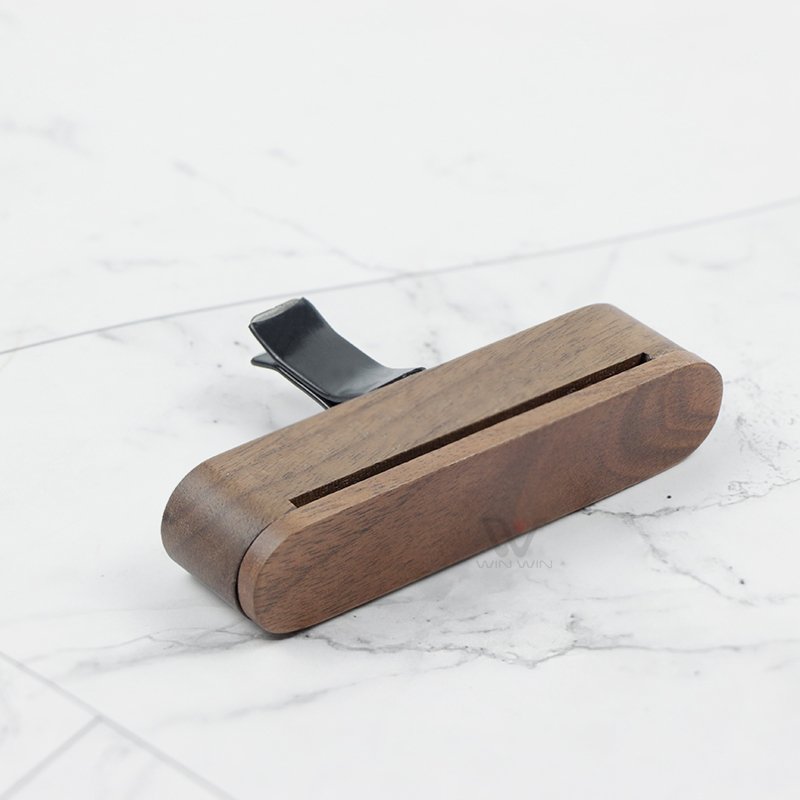 Car Holder Clip Essential Oil Diffuser Pure Wood Small Clip Car Aroma Diffuser