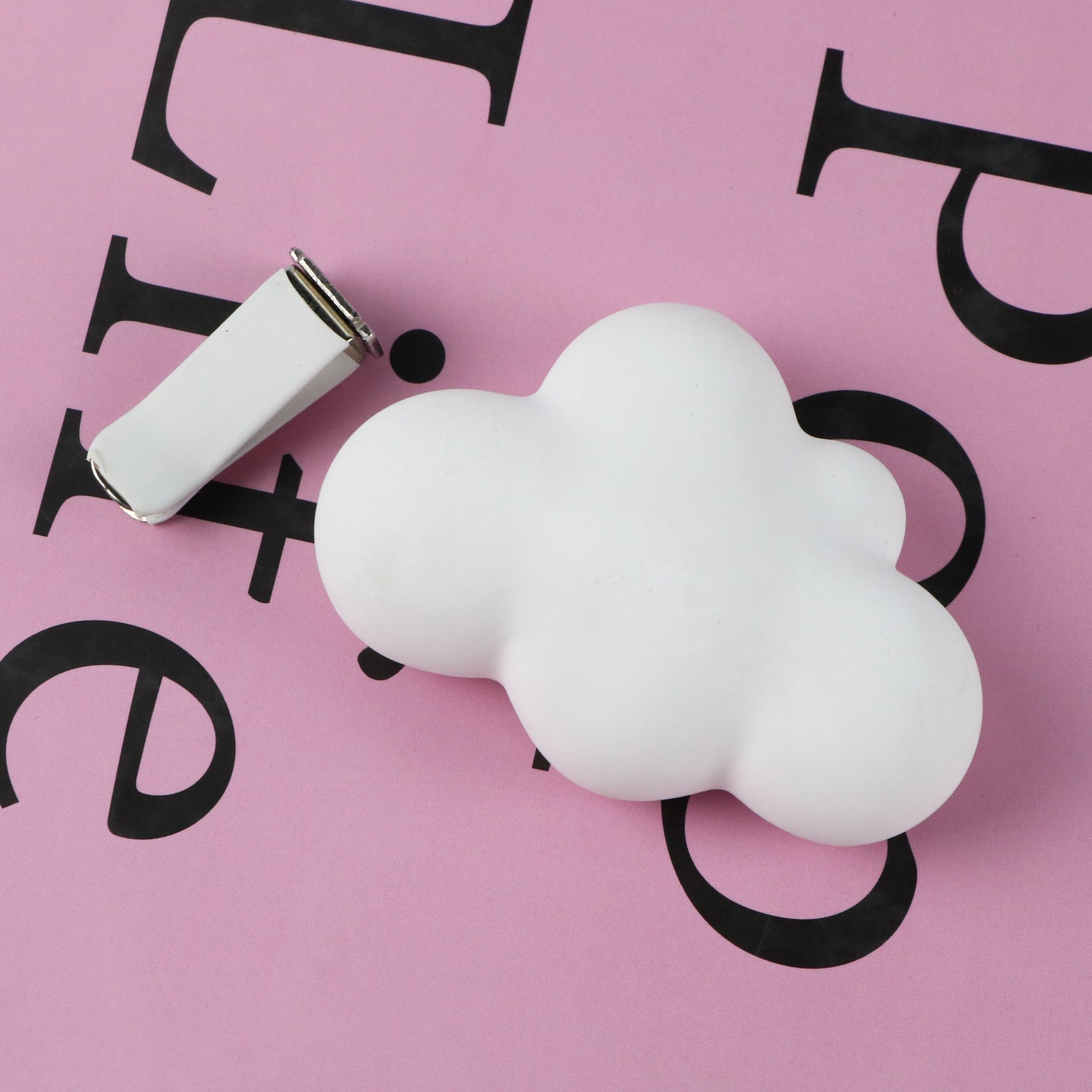 Wholesale Stocked FINRU Cloud Shaped Car Vent Clip Perfume Essential Oil Scented Ceramic Aroma Diffuser Air freshener