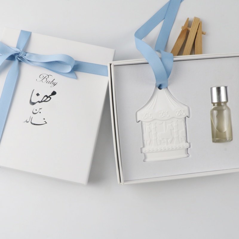 FinRu Customized Hanging Car Wardrobe Air Freshener Scented Ceramic Aroma Porcelain Flower Essential Oil Fragrance Diffuser