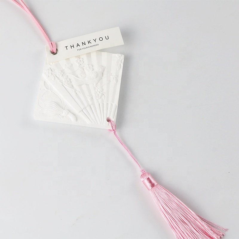 Chinese Style Home Decoration Car Wardrobe Air Freshener Hanging Scented Ceramic Aroma Plaster Fragrance Essential Oil Diffuser