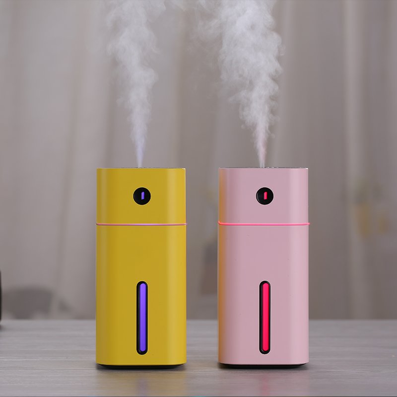 YYD air freshener humidifier usb portable ultrasonic diffuser mini car 7 color LED light charge air humidifier for home.