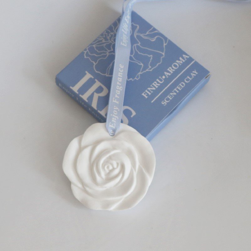 Wholesale Hanging Car Wardrobe Aroma Air Freshener Scented Ceramic Porcelain Flower Fragrance Essential Oil Diffuser