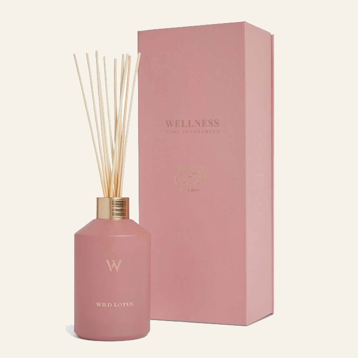 Luxury High-End Custom Perfume Aroma Reed Diffuser All-Scent Water-Based Liquid Air Freshener for Home Car Glass Bottle Pattern