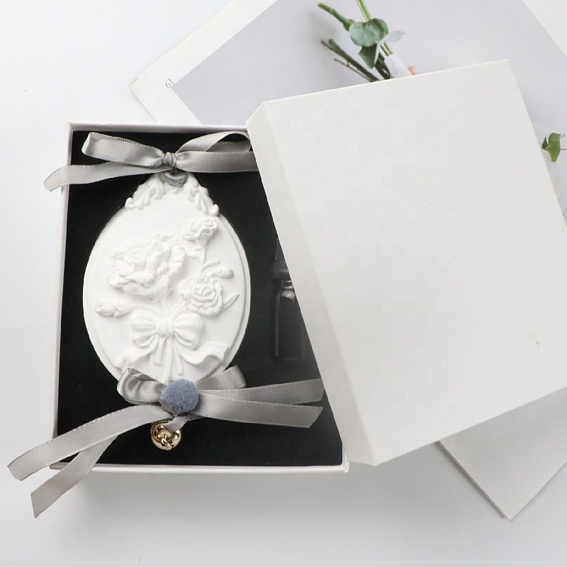 Stocked Luxury Gift Home Fragrance Decoration Car Wardrobe Air Freshener Hanging Scented Ceramic Aroma Plaster Flower Diffuser