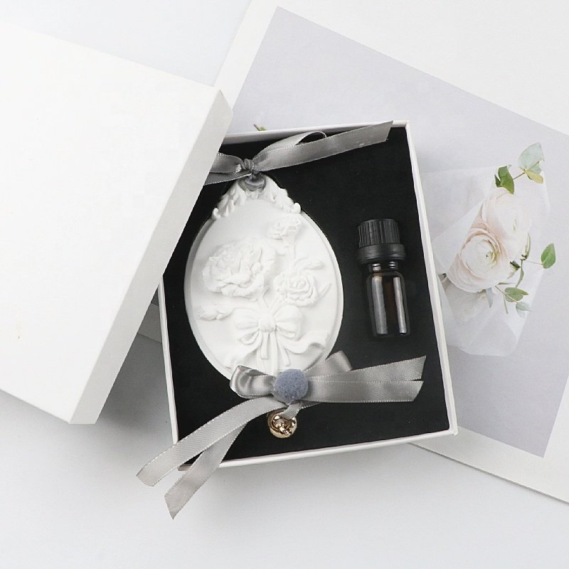 Stocked Luxury Gift Home Fragrance Decoration Car Wardrobe Air Freshener Hanging Scented Ceramic Aroma Plaster Flower Diffuser