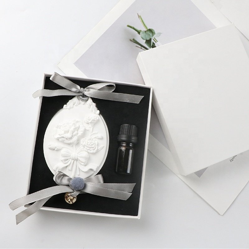 Stocked Luxury Gift Home Fragrance Decoration Car Wardrobe Air Freshener Hanging Scented Ceramic Aroma Plaster Flower Diffuser