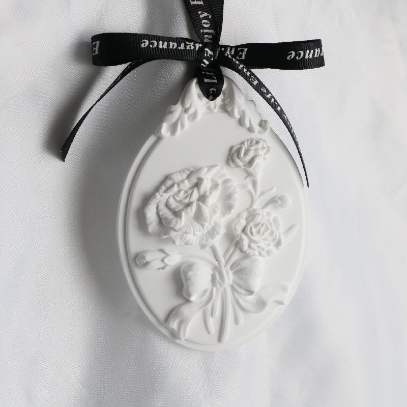 FINRU Factory Stocked Scented Ceramic Aroma Plaster Flower Porcelain Hanging Car Air Freshener Fragrance Essential Oil Diffuser