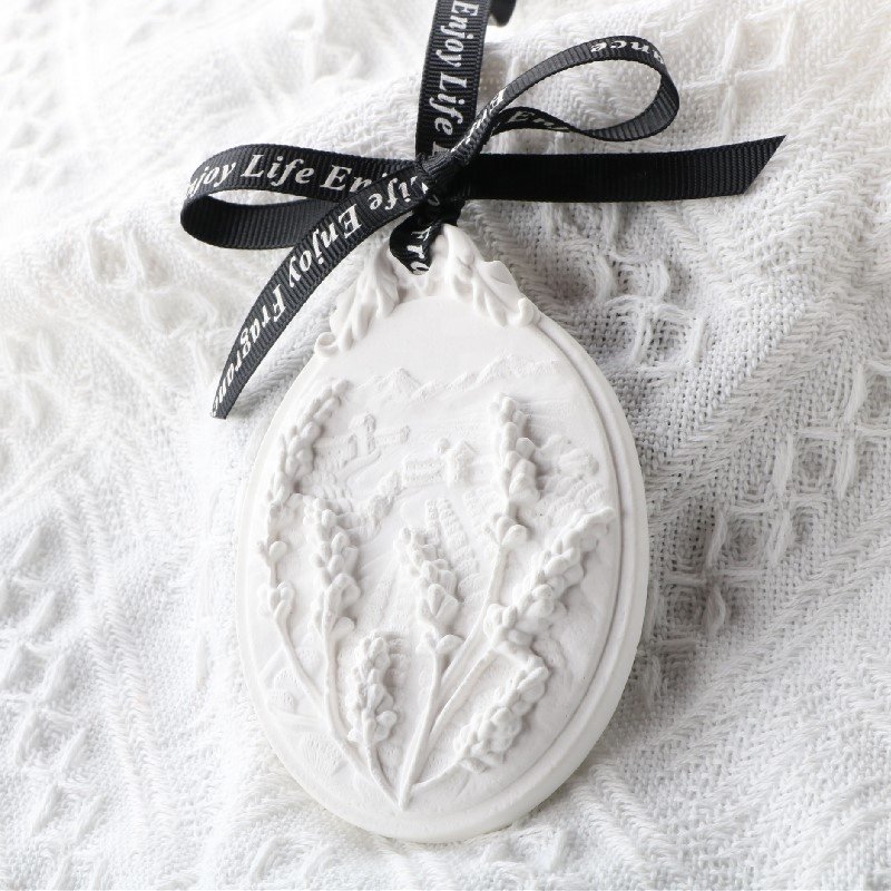 Oval Lavender Home Car Decoration Scented Ceramic Aroma Plaster Porcelain Flower Hanging Fragrance Essential Oil Diffuser