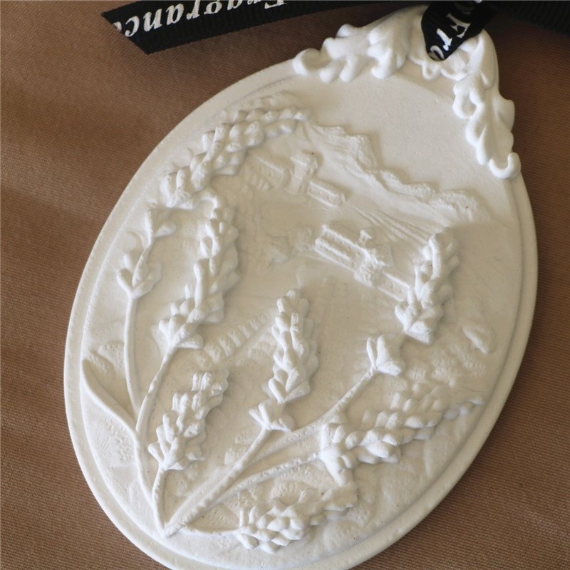 Oval Lavender Home Car Decoration Scented Ceramic Aroma Plaster Porcelain Flower Hanging Fragrance Essential Oil Diffuser