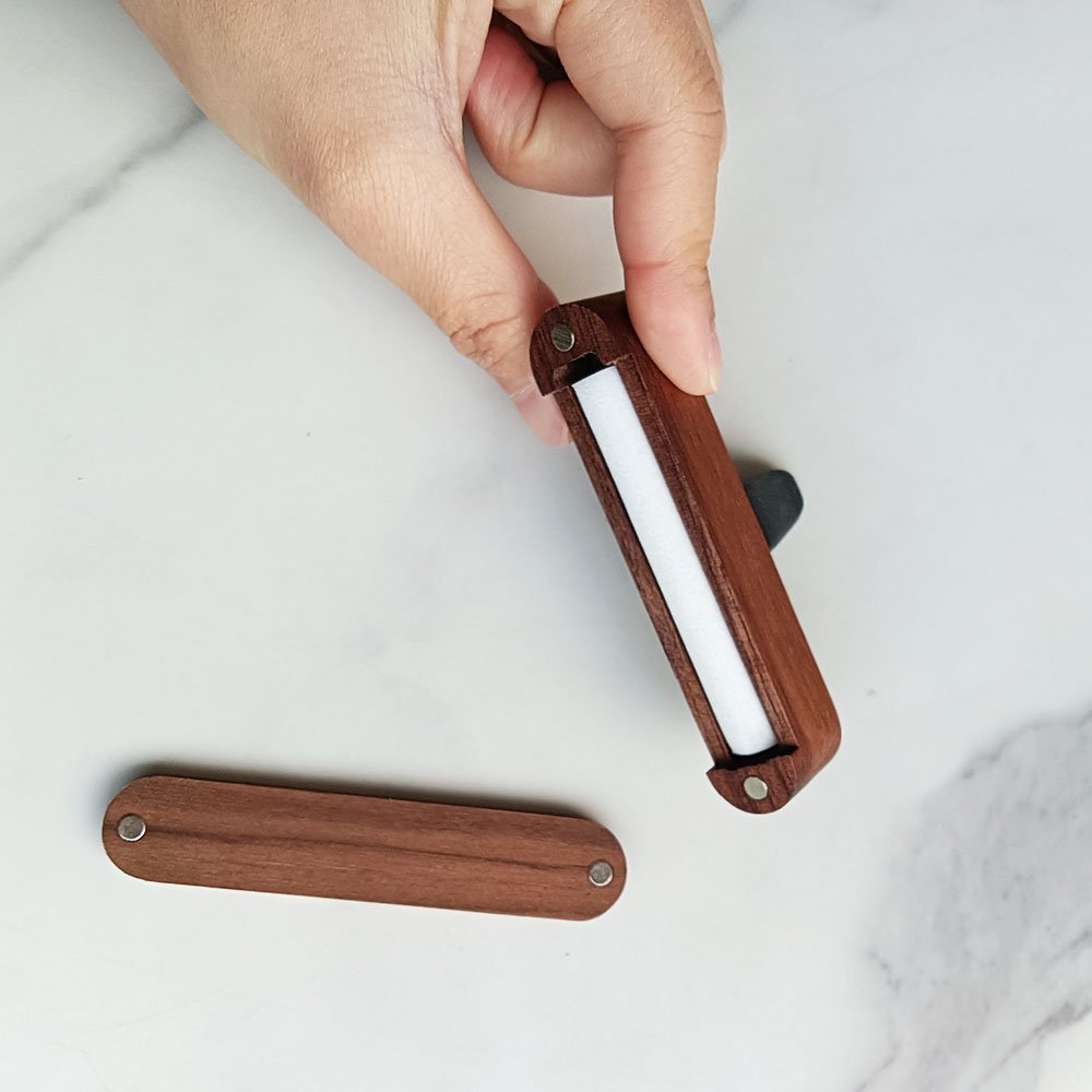 Black Walnut Wood Car Oil Essential Diffuser With Vent Clip Custom Logo Father's Day Wooden Car Air Freshener Oil Essential