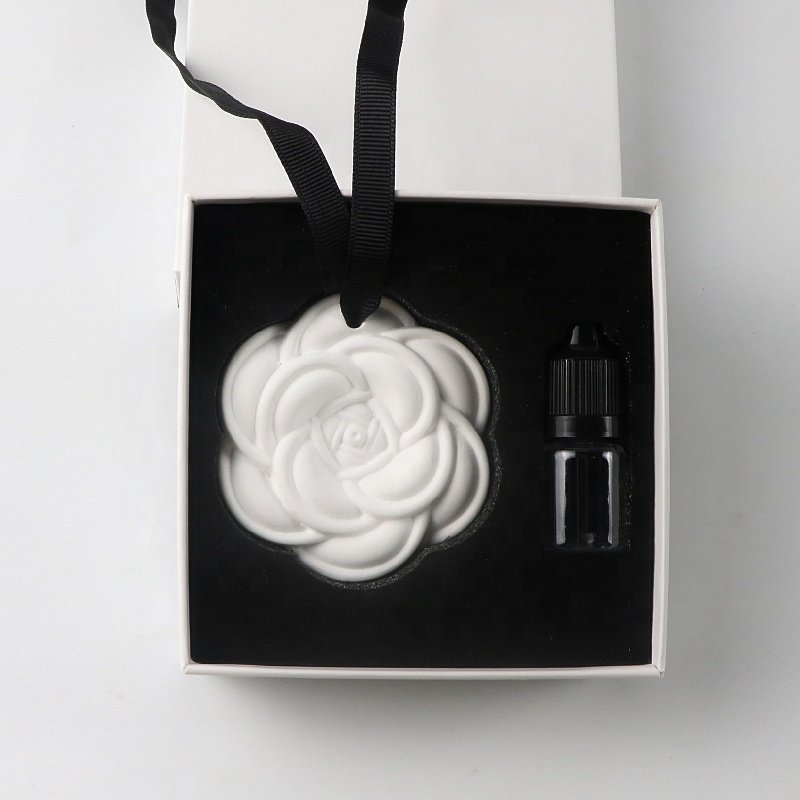 Engraved Logo Hanging Scented Ceramic Flower Oil Diffuser Perfume Pendant Car Air Freshener Home Wardrobe Aroma Decoration