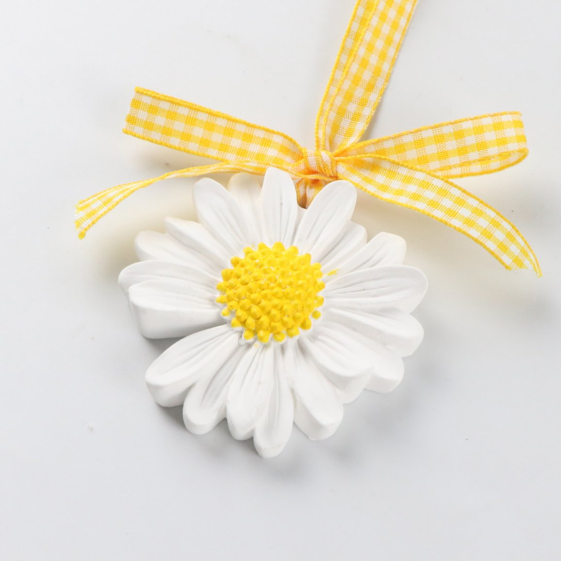 Factory Stocked Daisy Home Fragrance Ceramic Aroma Flower Porcelain Essential Oil Diffuser Car Hanging Wardrobe Air Freshener