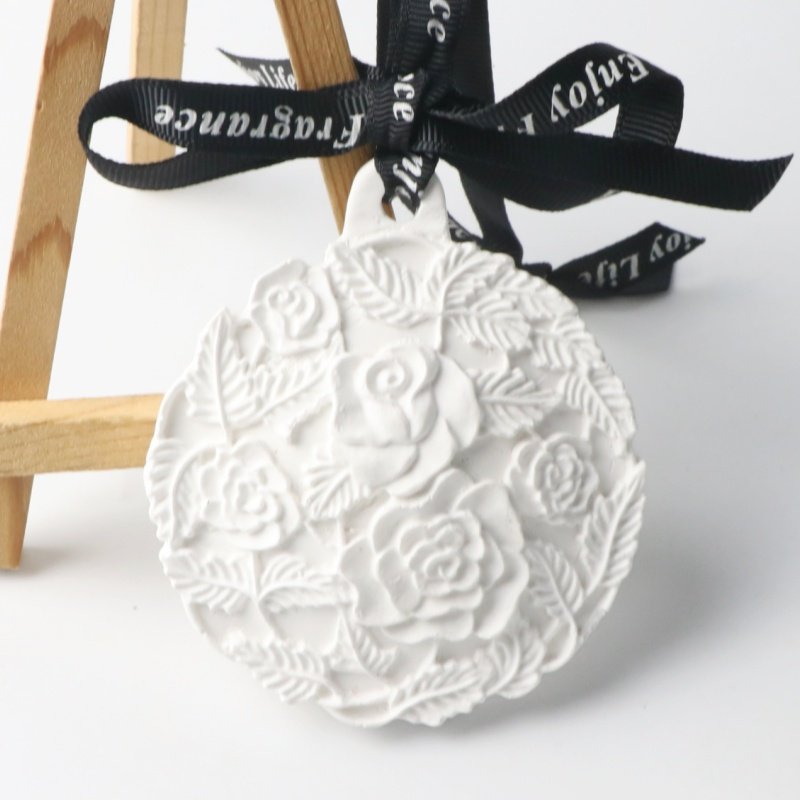 Wholesale Home Car Wardrobe Air Freshener Hanging Scented Ceramic Aroma Flower Porcelain Fragrance Essential Oil Diffuser