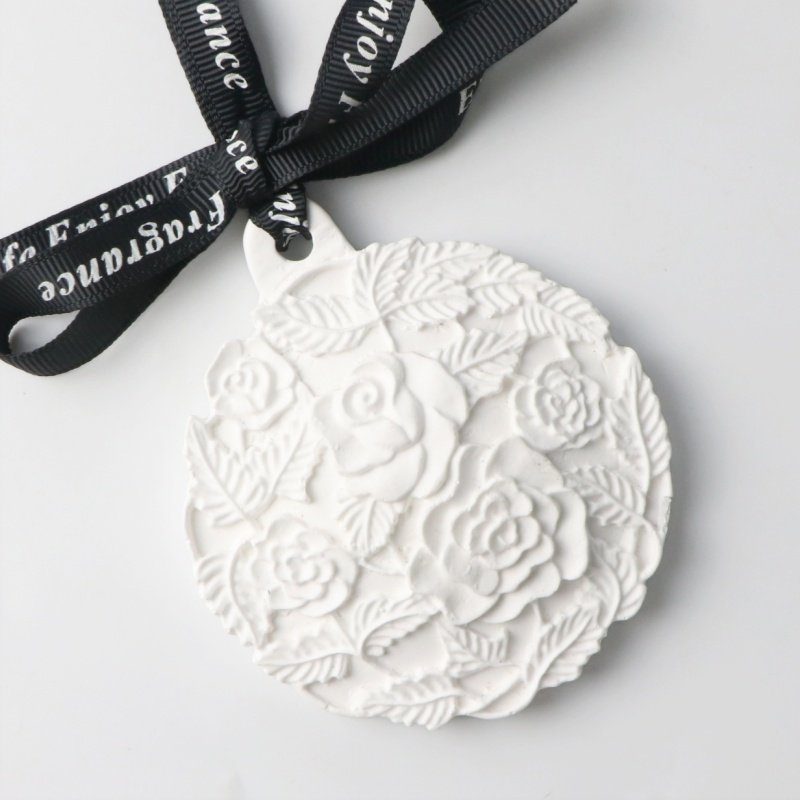 Wholesale Home Car Wardrobe Air Freshener Hanging Scented Ceramic Aroma Flower Porcelain Fragrance Essential Oil Diffuser