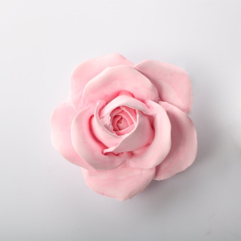 Stocked Scented Ceramic Pink Rose Shaped Car Vent Decoration Aroma Porcelain Fragrance Essential Oil Diffuser Clip