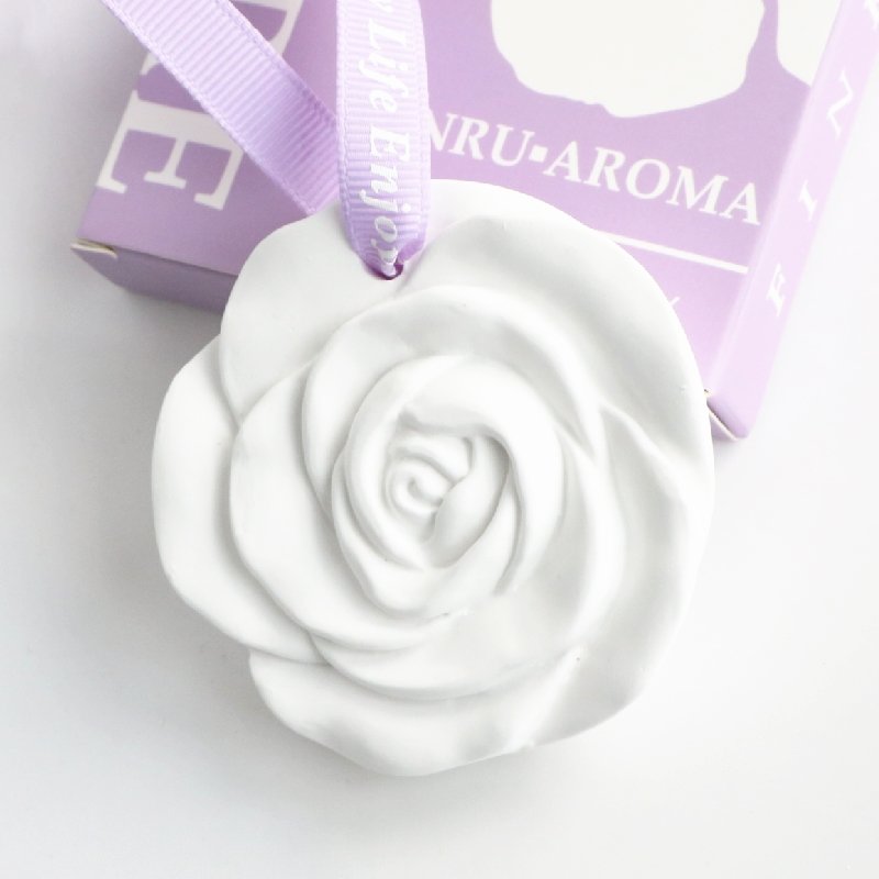 Hanging Rose Flower Porcelain Scented Ceramic Flower Car Home Decoration Aroma Essential Oil Diffuser Wardrobe Air Freshener