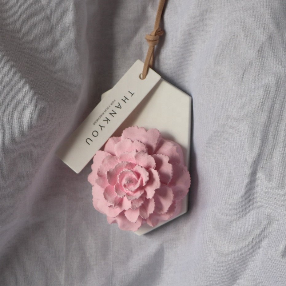 Hanging Mothers' Day Gift Carnation Car Wardrobe Air Freshener Essential Oil Scented Ceramic Aroma Porcelain Flower Diffuser