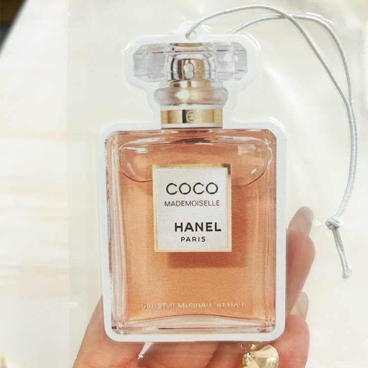 Spot wholesale luxury brand perfume bottle design paper car air freshener custom trend air perfume for car