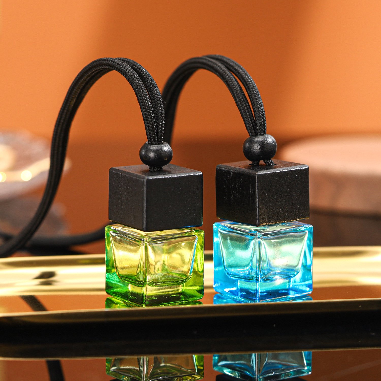 8ml Black Car Perfume Bottles Empty Refillable Air Freshener Hanging Aromatherapy Fragrance Diffuser Wood Cap Car Essential Oils