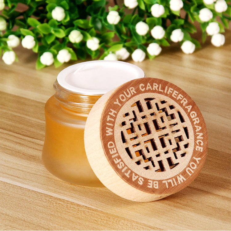 Car Accessories 2022 Portable Dashboard Car Vehicle Fragrance Air Freshener Gel Aromatherapy Perfume Gel for Car Bedroom