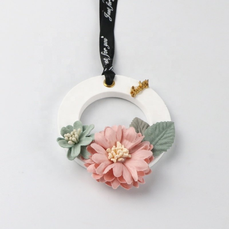 Home Fragrance Ring Shaped Scented Ceramic Aroma Essential Oil Diffuser Flower Gypsum Car Wardrobe Hanging Air Freshener