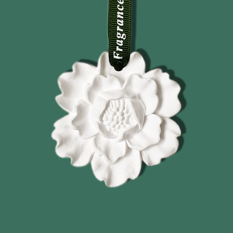 Car Accessories Interior Decoration Ceramic Flower Aroma Plaster Hanging Air Freshener Aromatherapy Essential Oil Diffuser