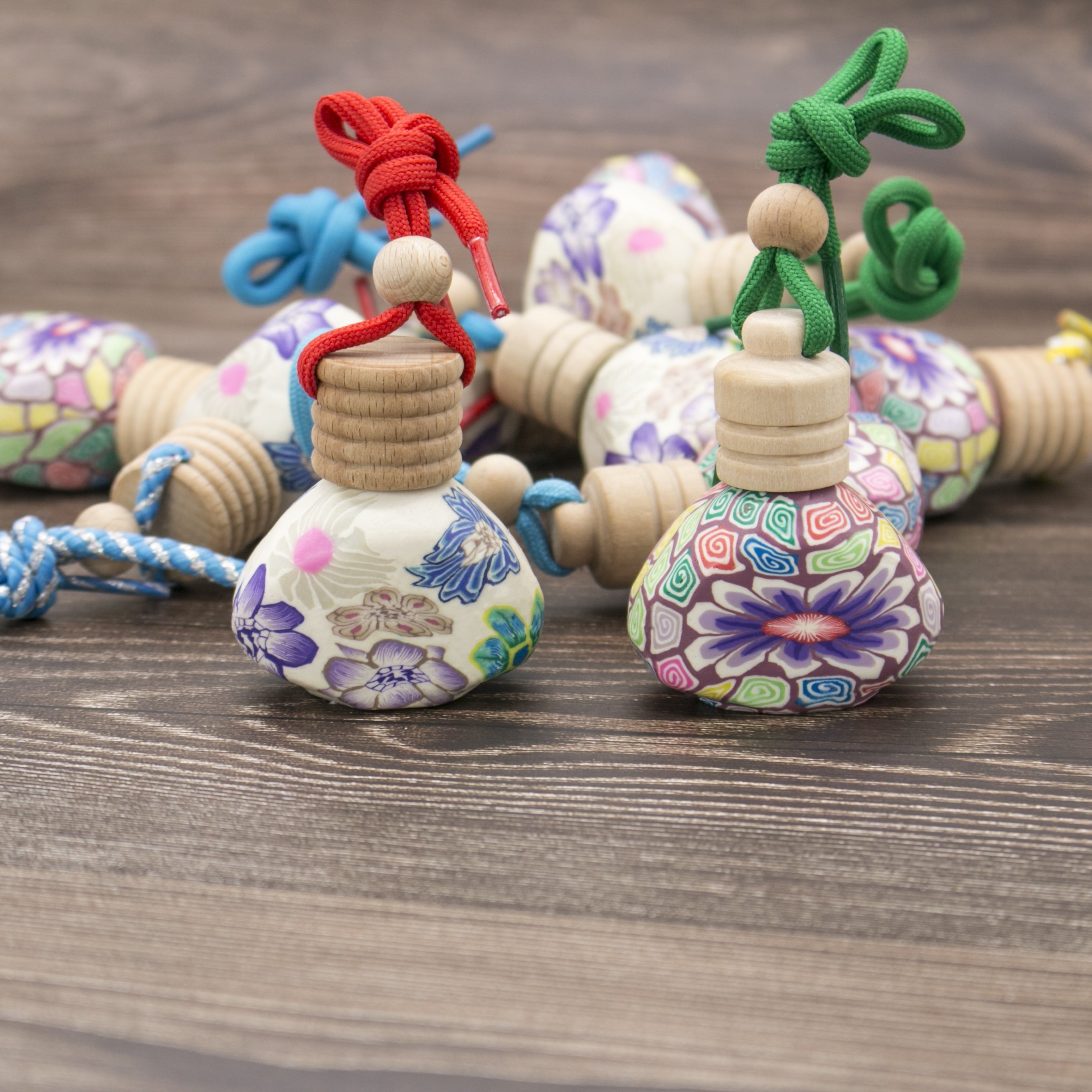 Car Decoration Perfume Diffuser Bottle Fragrance Hanging Pendant Air Freshener (Colorful pattern)