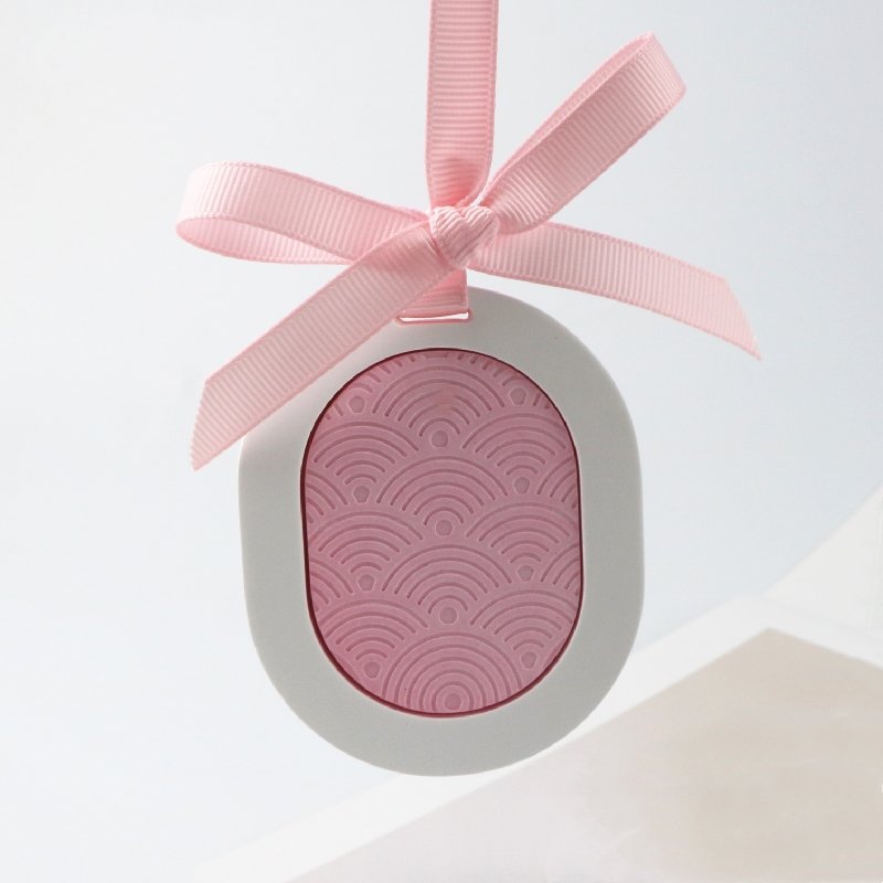 Hot Sale Hanging Car Wardrobe Air Freshener Scented Ceramic Aroma Plaster Porcelain Flower Fragrance Essential Oil Diffuser