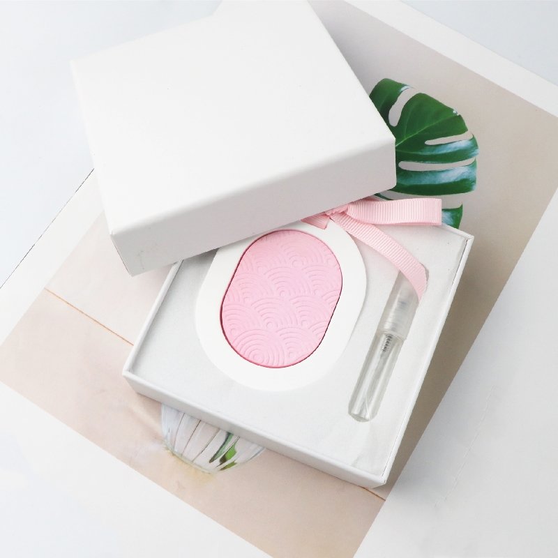 Hot Sale Hanging Car Wardrobe Air Freshener Scented Ceramic Aroma Plaster Porcelain Flower Fragrance Essential Oil Diffuser
