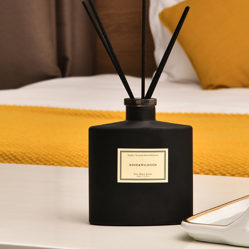 Free Customize Fragrance Freshening Luxury Home Decor New Perfume Fragrance oil Stick Reed Diffuser