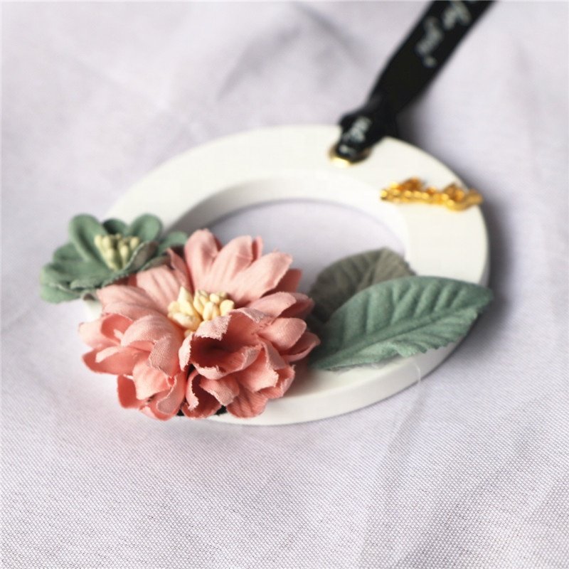 Round Ring White Plaster Scented Hanging Air Freshener Ceramic Aroma Stone Porcelain Flower Essential Oil Fragrance Diffuser