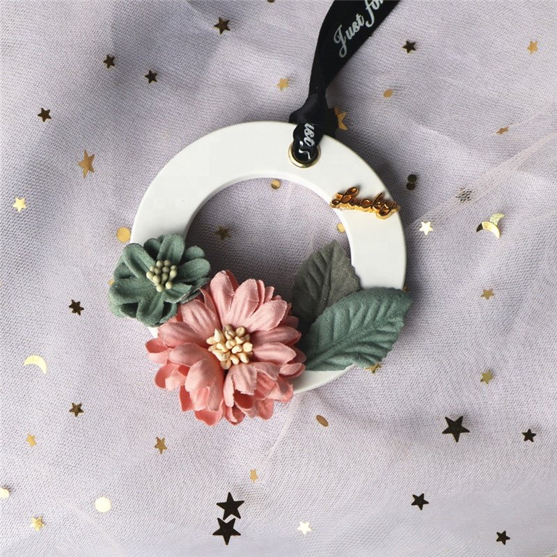 Round Ring White Plaster Scented Hanging Air Freshener Ceramic Aroma Stone Porcelain Flower Essential Oil Fragrance Diffuser