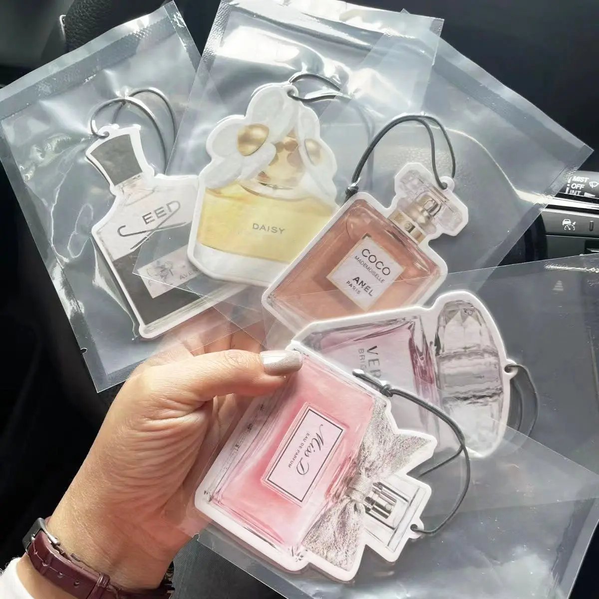 Wholesale custom low price luxury perfume bottle scent hanging paper car air freshener