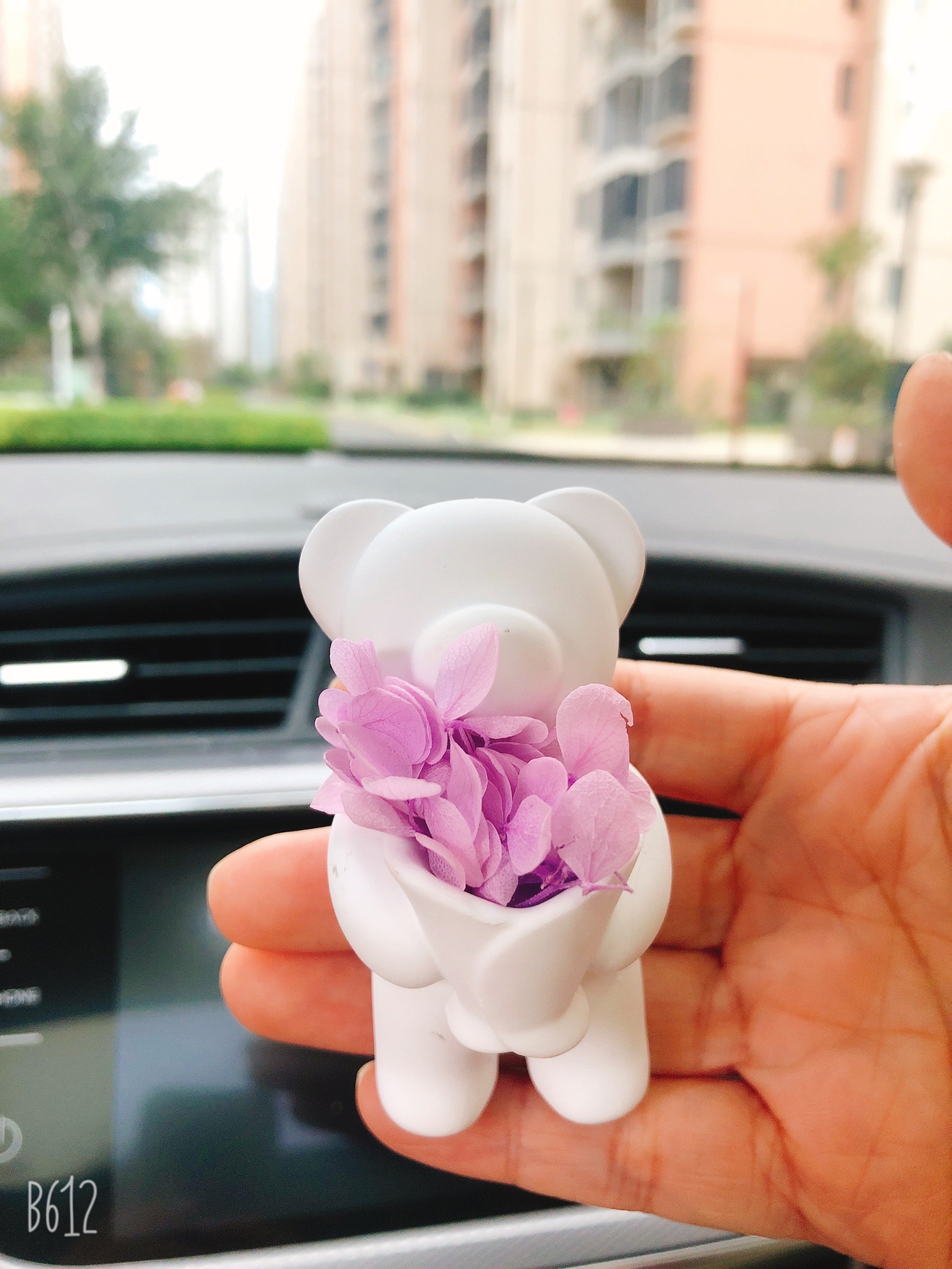 Cute bear shaped household car decoration fragrant ceramics fragrant gypsum essential oil diffuser Air freshener