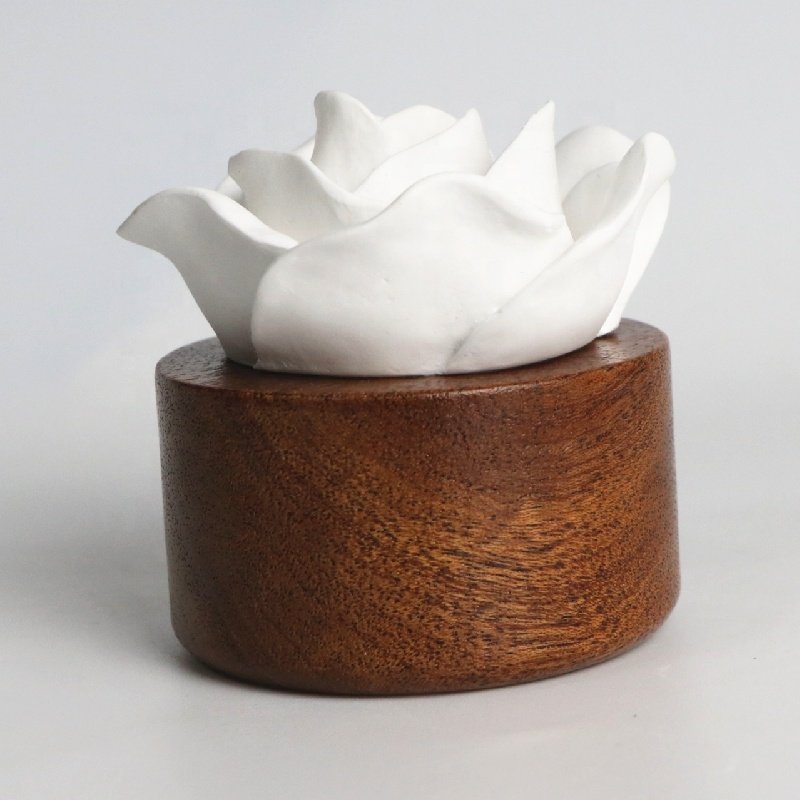 FinRu Wooden Base Essential Oil Scented Ceramic Flower Perfume Fragrance Diffuser Car Decoration Aroma Diffuser Air Freshener