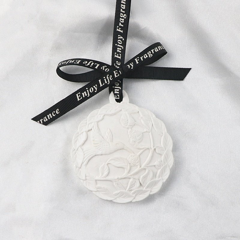 Factory Direct Sale Scented Ceramic Flower Essential Oil Diffuser Hanging Car Wardrobe Aroma Oil Air Freshener