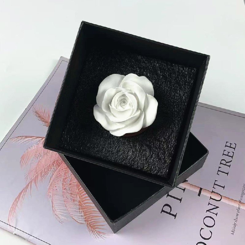 Factory Wholesale Home Car Home Air Freshener Scented Ceramic Wooden Porcelain Flower Aroma Plaster Essential Oil Diffuser