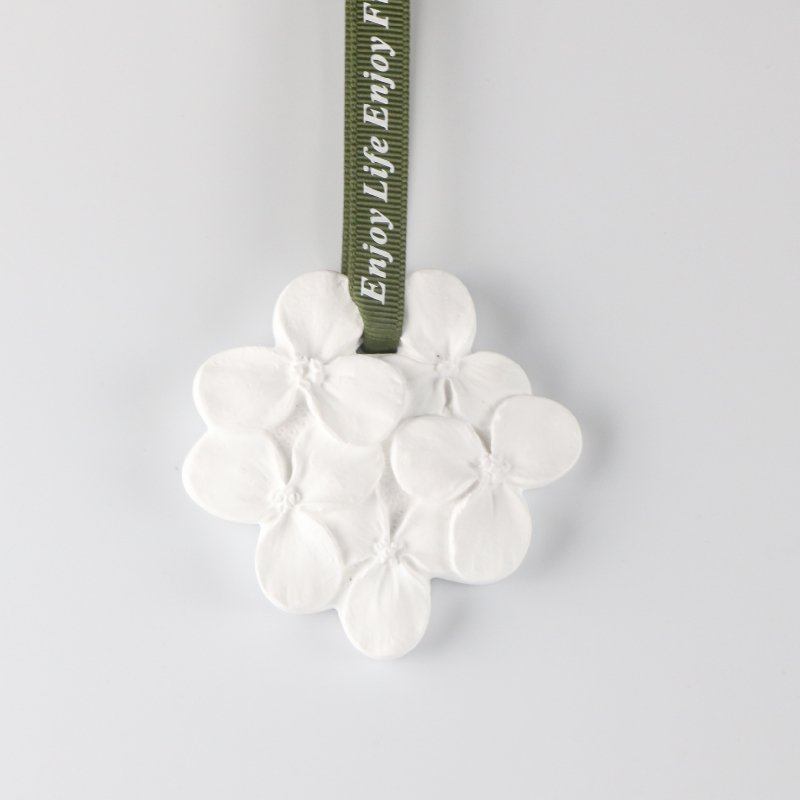 Wholesale Stocked Hanging Car Wardrobe Air Freshener Scented Ceramic Flower Aroma Stone Fragrance Essential Oil Diffuser