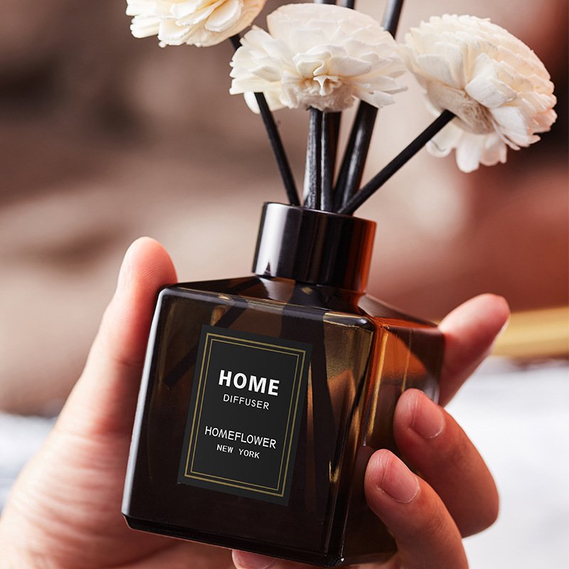 Custom Essential Oil Liquid Aroma Fragrance Reed Diffuser Bottle 150Ml 200Ml Car Home Hotel Luxury Set Gift with Box Packaging
