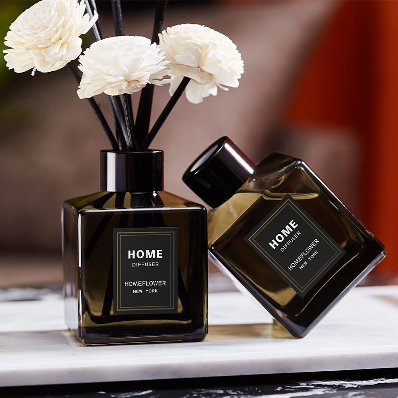 Custom Essential Oil Liquid Aroma Fragrance Reed Diffuser Bottle 150Ml 200Ml Car Home Hotel Luxury Set Gift with Box Packaging