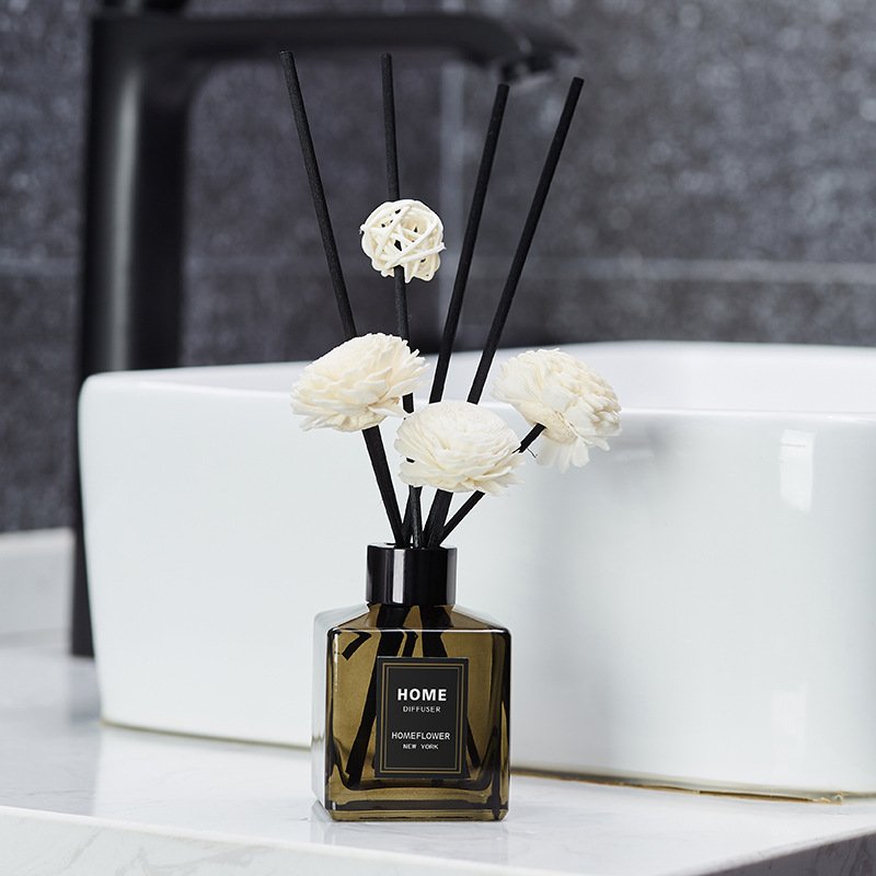 Custom Essential Oil Liquid Aroma Fragrance Reed Diffuser Bottle 150Ml 200Ml Car Home Hotel Luxury Set Gift with Box Packaging