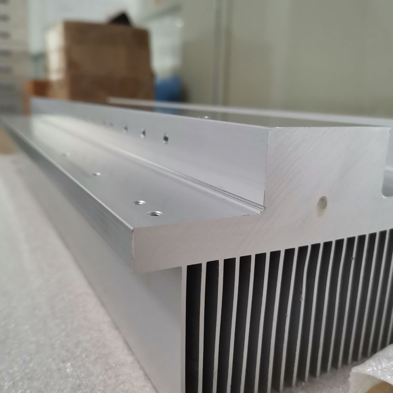 Customized Aluminium Car Amplifier Headlight LED IGBT Construction Machinery Sun Flower Heatsink Aluminum Extrusion Heat Sink