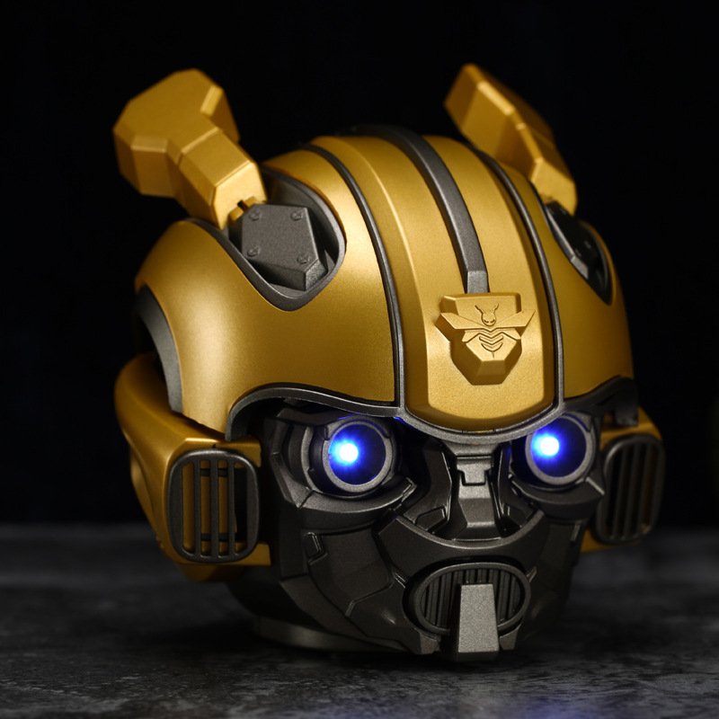 Creative Cartoon Helmet Mini Outdoor Heavy Low Audio Desk Speakers Wireless Blue Tooth 5.0 Speaker With Fm Radio Usb Mp3 TF