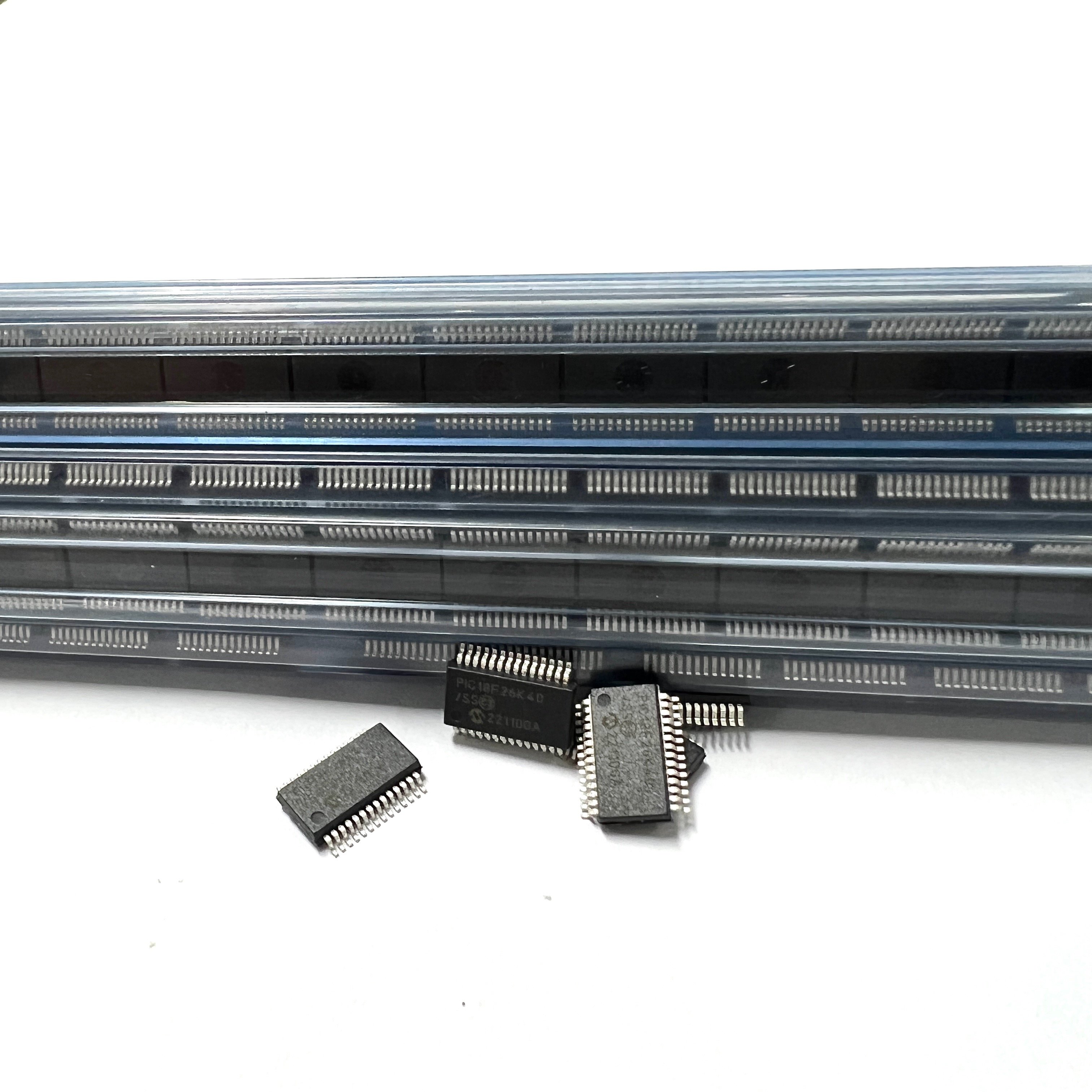 New And Original Universal LVDT Signal Conditioner AD698APZ In Stock Electronic Components