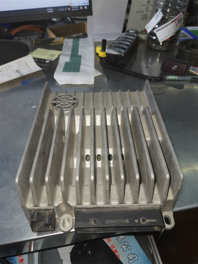 Radio Audio Sound Car Amplifiers AMP Class d Amplifier for Mercedes-Benz W212 E Class W204 W218 A2129006226 A2129005213