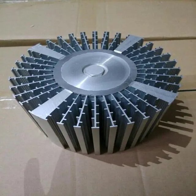 6063T5 6061T6 Extruded Aluminum Heat Sink for Car Amplifier Heatsink Cooling Fin Profile Aluminium Radiators Uk Ireland Market